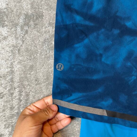 Lululemon Surge Lined‎ Shorts Bold Lines Tidal Dye Mens M Blue Athletic M7AQAS - Picture 4 of 6